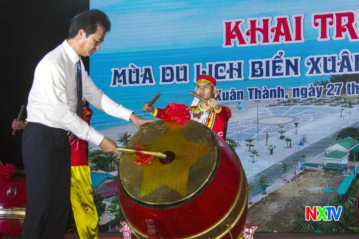 Nghi Xuân khai trương mùa du lịch biển 2019