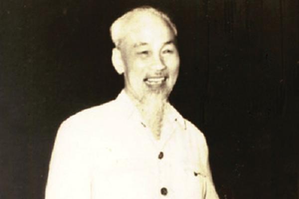 Bài thơ chúc Tết của Bác Hồ năm 1969 - bài thơ di chúc