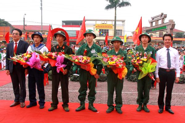 Nghi Xuân tổ chức lễ giao nhận quân năm 2018