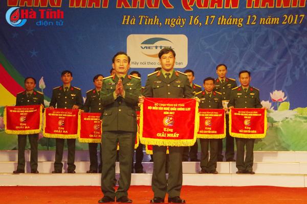 Nghi Xuân quán quân Hội diễn nghệ thuật “Vang mãi khúc quân hành”