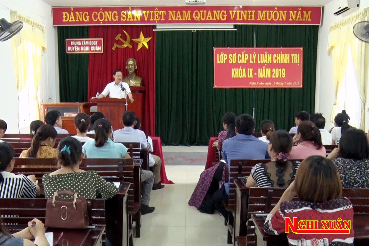 Nghi Xuân khai giảng lớp sơ cấp chính trị khóa 9