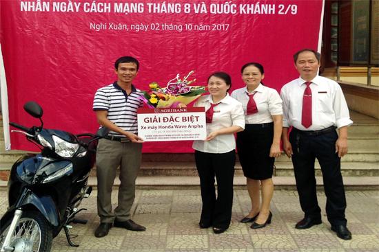 Khách hàng Nghi Xuân trúng thưởng giải đặc biệt kiều hối