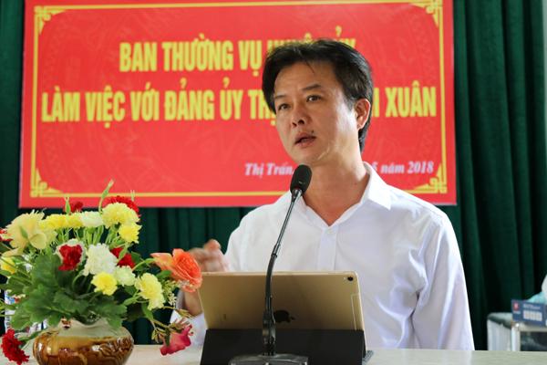 Ban Thường vụ Huyện ủy làm việc với thị trấn Nghi Xuân