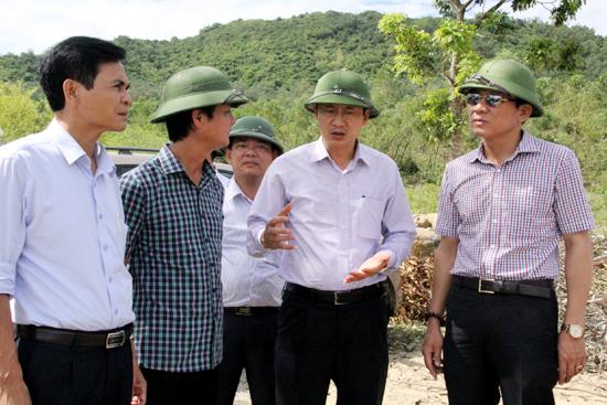 Phó Chủ tịch UBND tỉnh Đặng Ngọc Sơn khảo sát, kiểm tra một số điểm du lịch trải nghiệm nông thôn mới tại Nghi Xuân