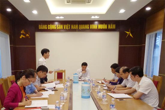 Phó Bí thư Thường trực Huyện ủy Nguyễn Văn Hiếu làm việc với Ủy ban MTTQ huyện