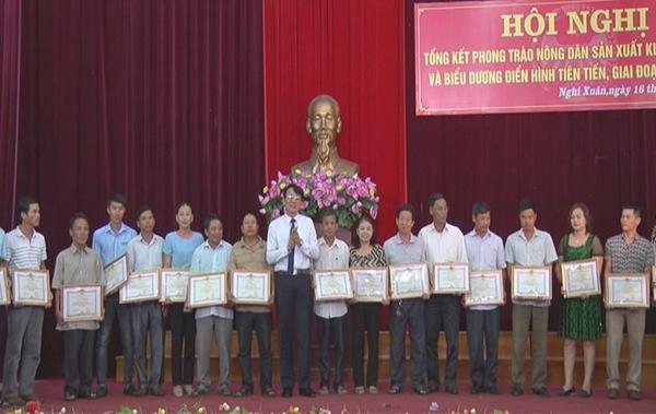 Nghi Xuân tổng kết “Phong trào nông dân thi đua SXKD giỏi, đoàn kết giúp nhau làm giàu và giảm nghèo bền vững” giai đoạn 2012-2016