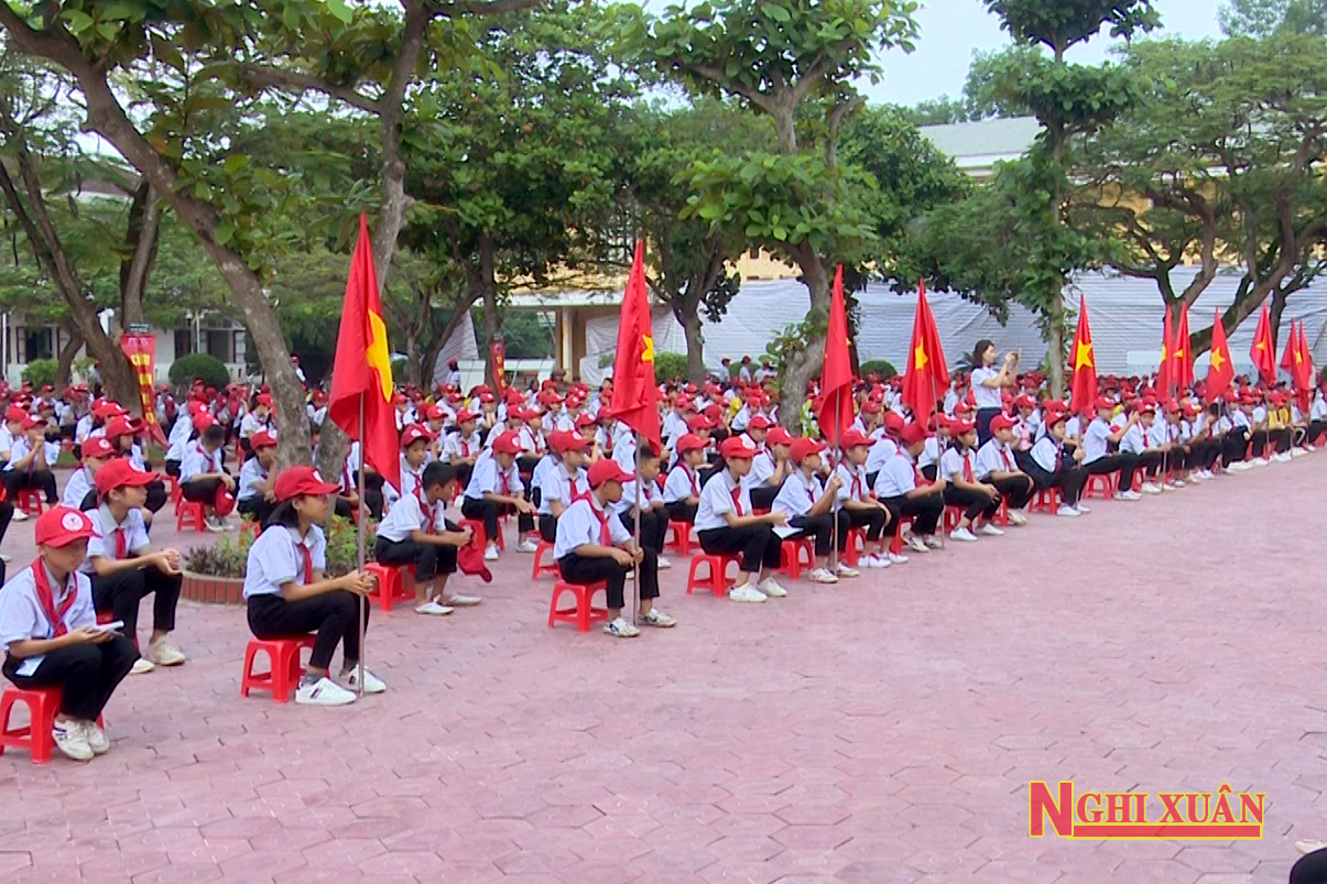 Tuyên truyền phòng chống xâm hại trẻ em cho học sinh THCS Nguyễn Trãi