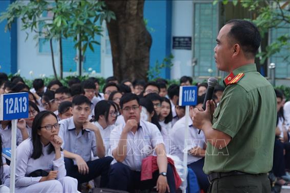 Ban hành Chỉ thị tăng cường giáo dục đạo đức, lối sống cho học sinh, sinh viên