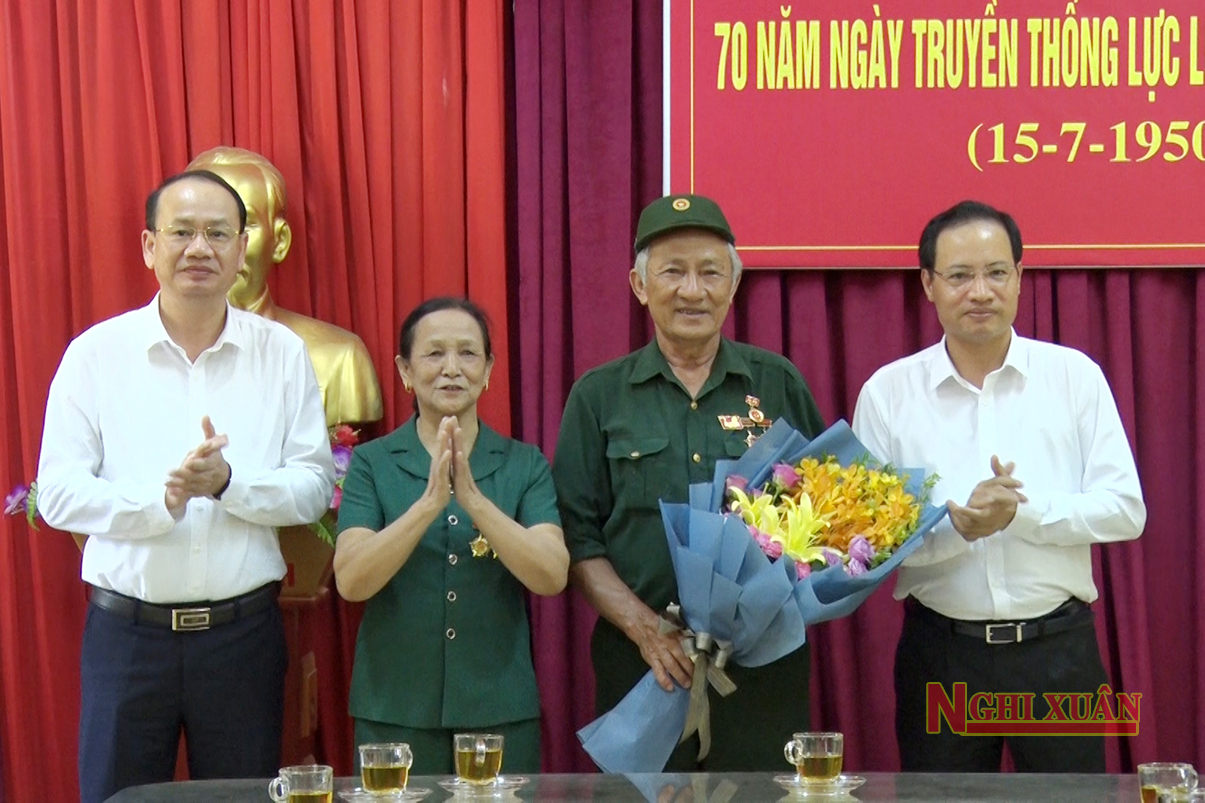 Hội Cựu thanh niên xung phong huyện Nghi Xuân gặp mặt nhân 70 năm ngày truyền thống