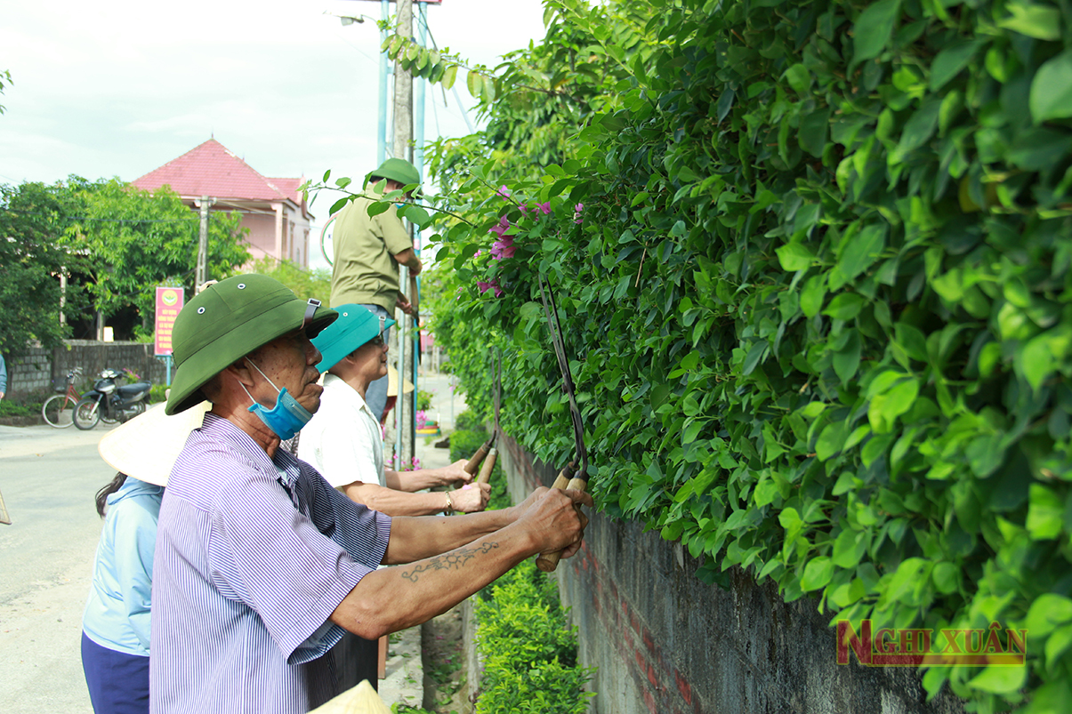 Cán bộ và Nhân dân Xuân Phổ có nhiều hoạt động xây dựng nông thôn mới trong ngày nghỉ cuối tuần