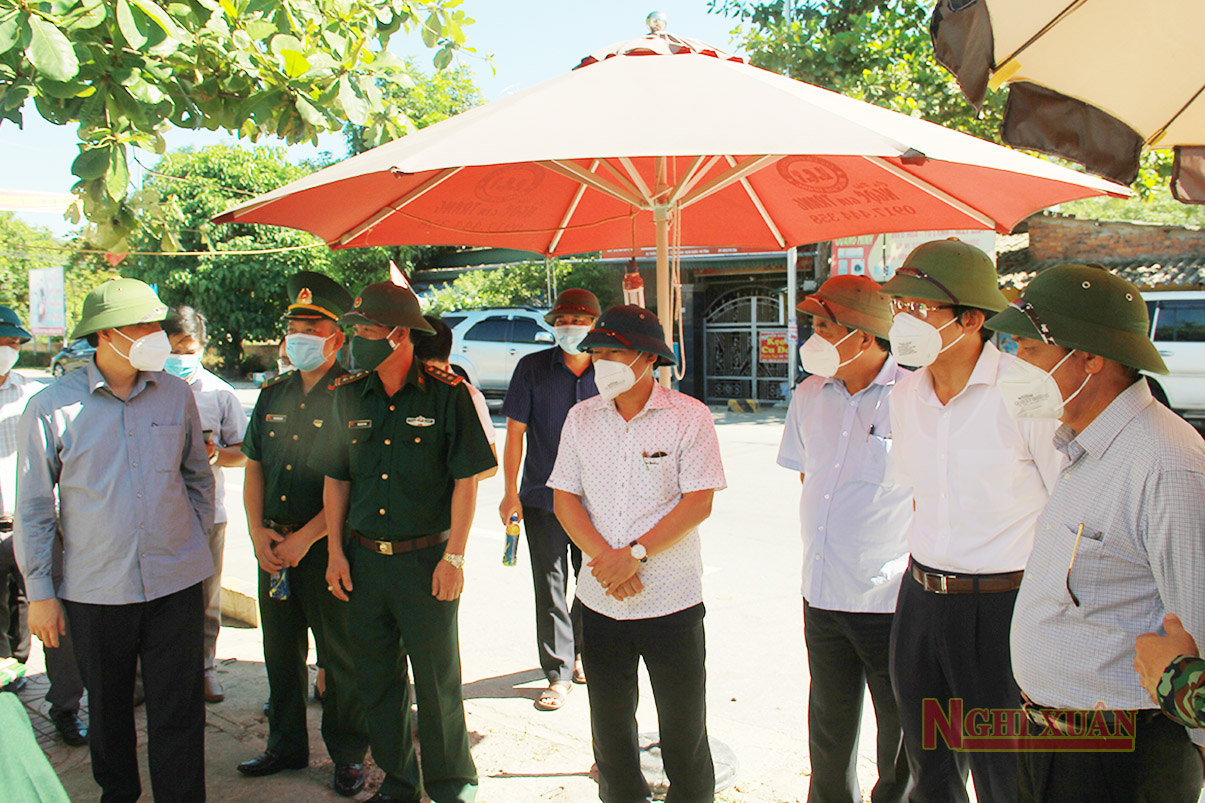 Bí thư Tỉnh ủy kiểm tra công tác phòng chống dịch Covid-19 tại Nghi Xuân