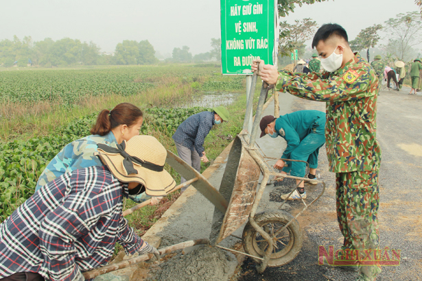 Cán bộ, chiến sỹ biên phòng Lạch Kèn chung tay xây dựng nông thôn mới