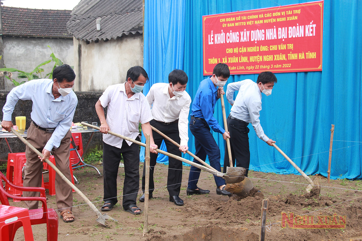 Hỗ trợ 2 gia đình khó khăn ở Nghi Xuân xây nhà ở mới