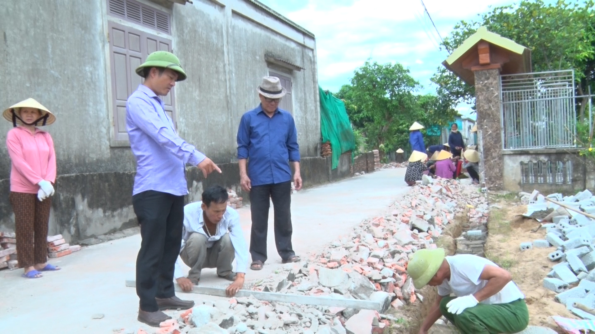 Nhân dân Đan Trường hiến đất mở rộng nhiều tuyến đường