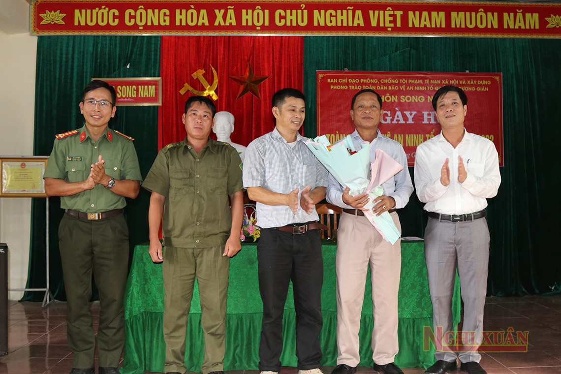 Ngày hội toàn dân bảo vệ an ninh Tổ quốc tại Cương Gián và Xuân Hồng