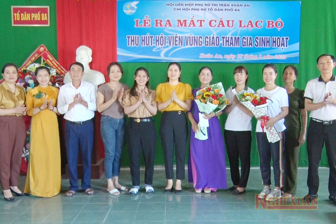 Phụ nữ vùng giáo phấn khởi khi tham gia sinh hoạt trong các loại hình câu lạc bộ