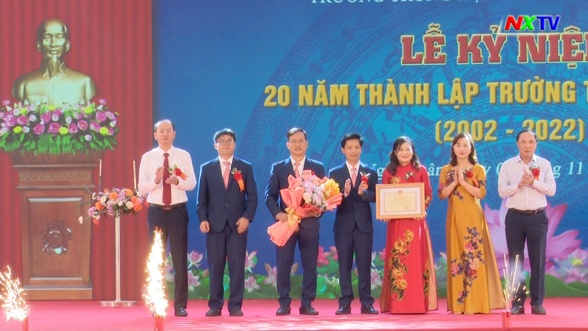 Trường THPT Nghi Xuân kỷ niệm 20 năm thành lập