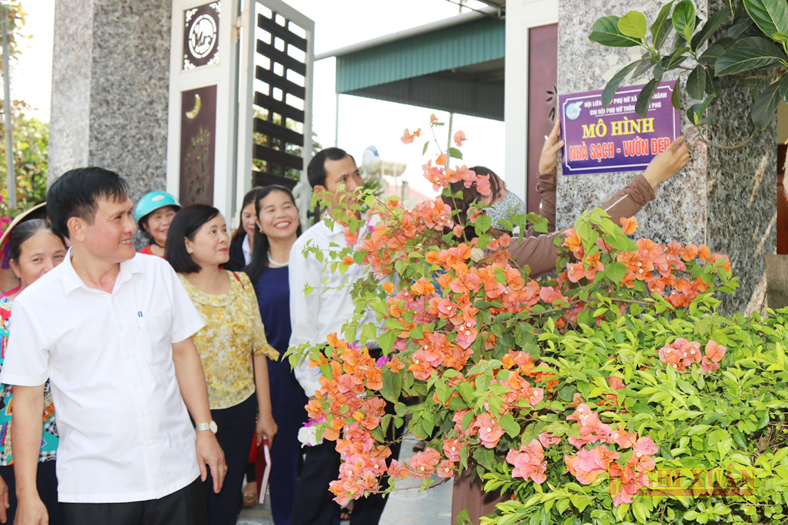 Ra mắt mô hình “Nhà sạch - vườn đẹp” ở thôn Thành Phú