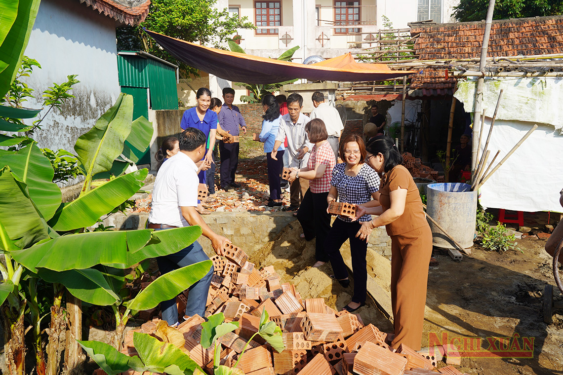 Khởi công xây nhà tình nghĩa cho hộ nghèo ở xã Đan Trường