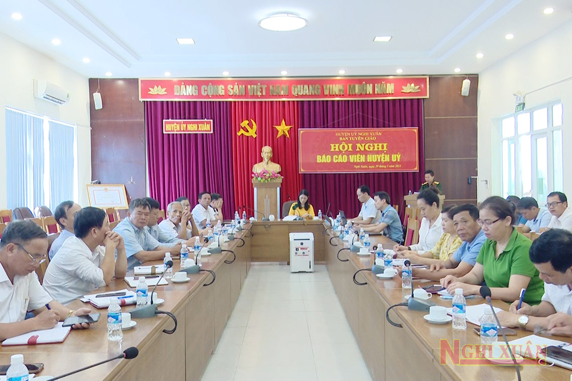 Nghi Xuân tổ chức hội nghị báo cáo viên tháng 5