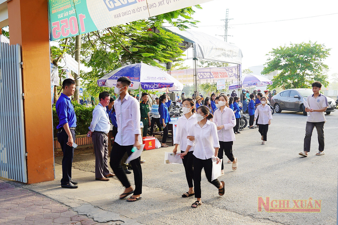 Học sinh Nghi Xuân bước vào Kỳ thi tốt nghiệp THPT